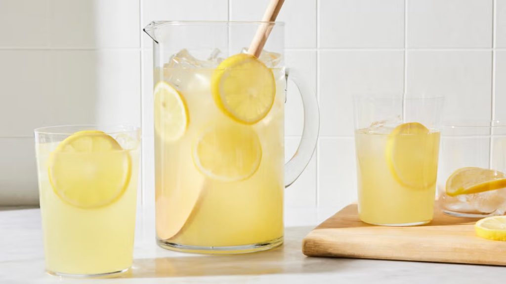 مراحل تهیه لیموناد خانگی
