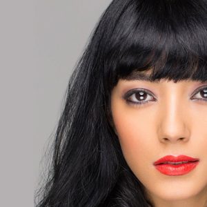 بهترین آرایش صورت برای موی مشکی
